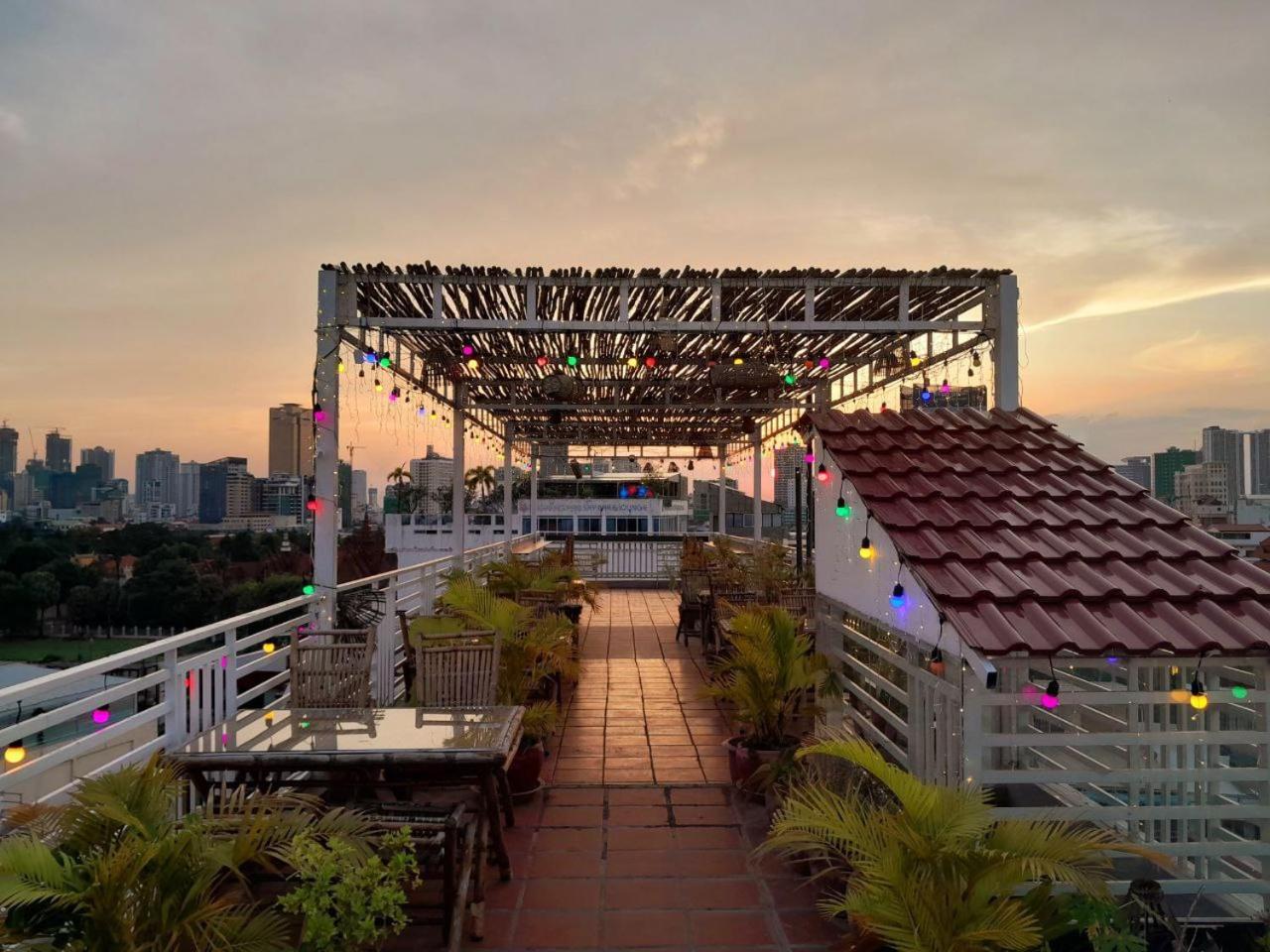 4 Rivers Hotel Phnom-Penh Buitenkant foto