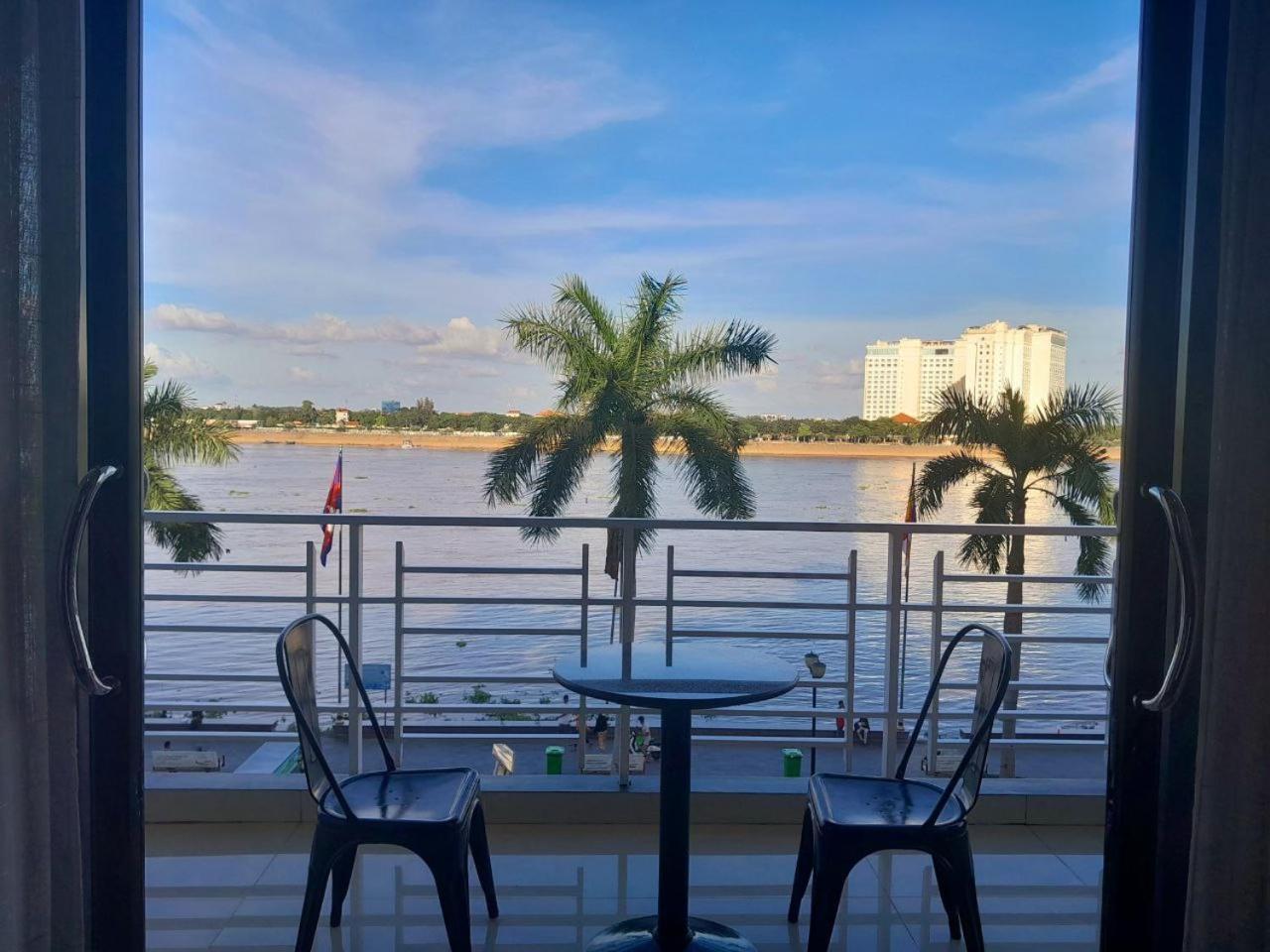 4 Rivers Hotel Phnom-Penh Buitenkant foto